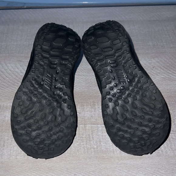 Nike Revolution 6 NN Kids Sneakers - Black - Size 9c - Picture 4 of 6